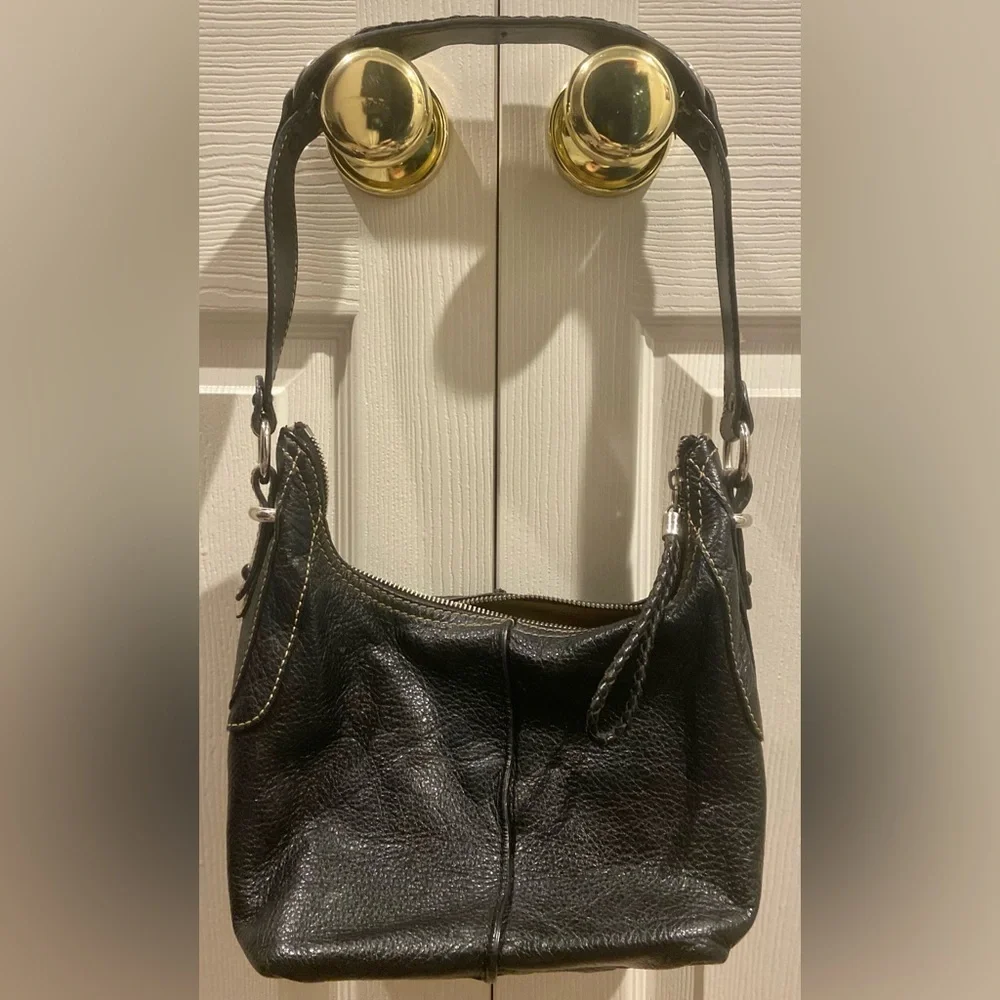 The Sak Black Leather Hobo Shoulder Handbag Zip Close
